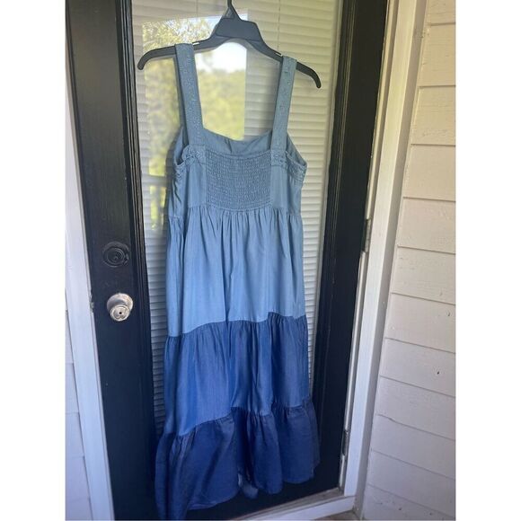 Kate Spade Broome Street Chambrey Midi Dress XL Blue Smocked Tiered Flowy - Picture 10 of 11